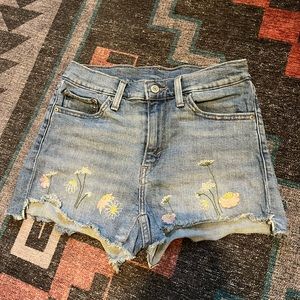 Levi’s Women’s High Waisted Denim Shorts with Embroidered Accents Size 27